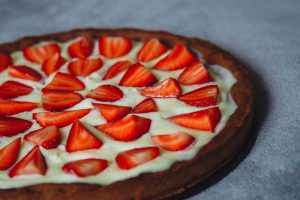 crostata di fragole e crema