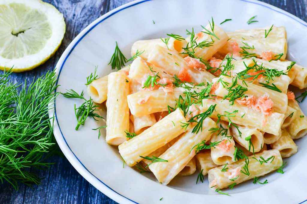 Pasta al salmone con la panna
