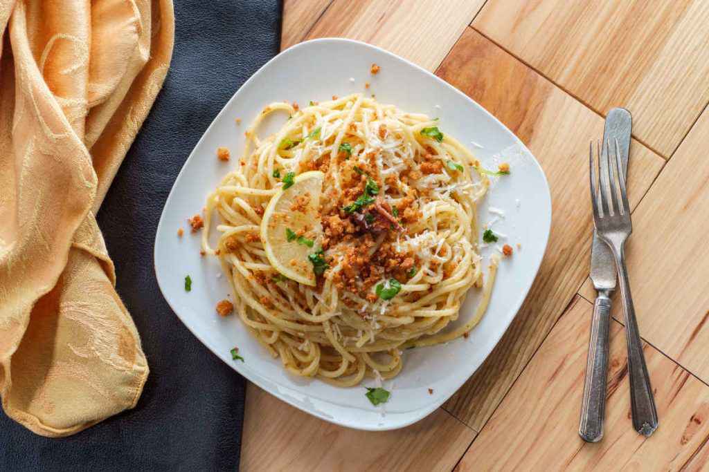 pasta alla siciliana con pangrattato o mollica