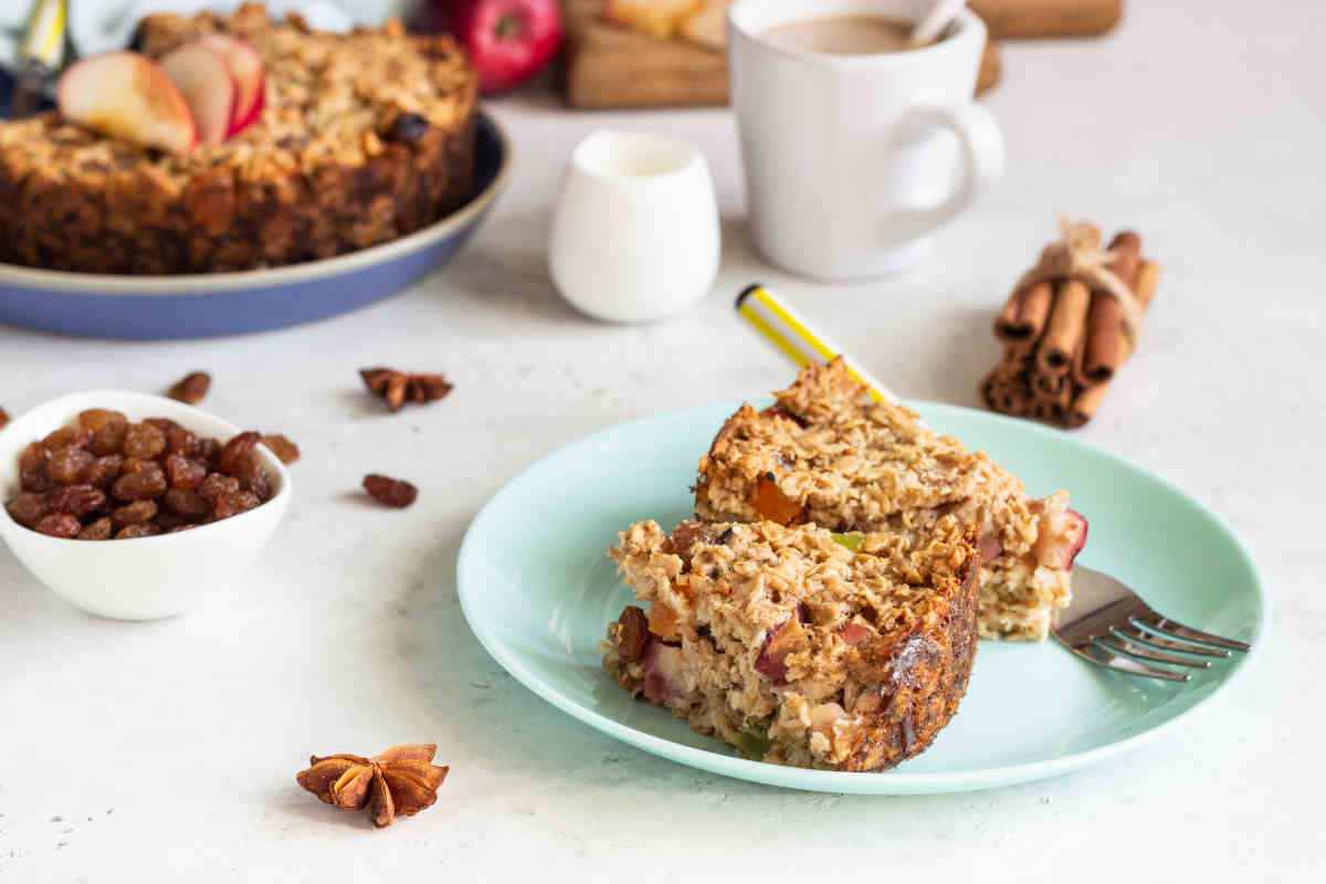 porzione di mele in crosta croccante con muesli