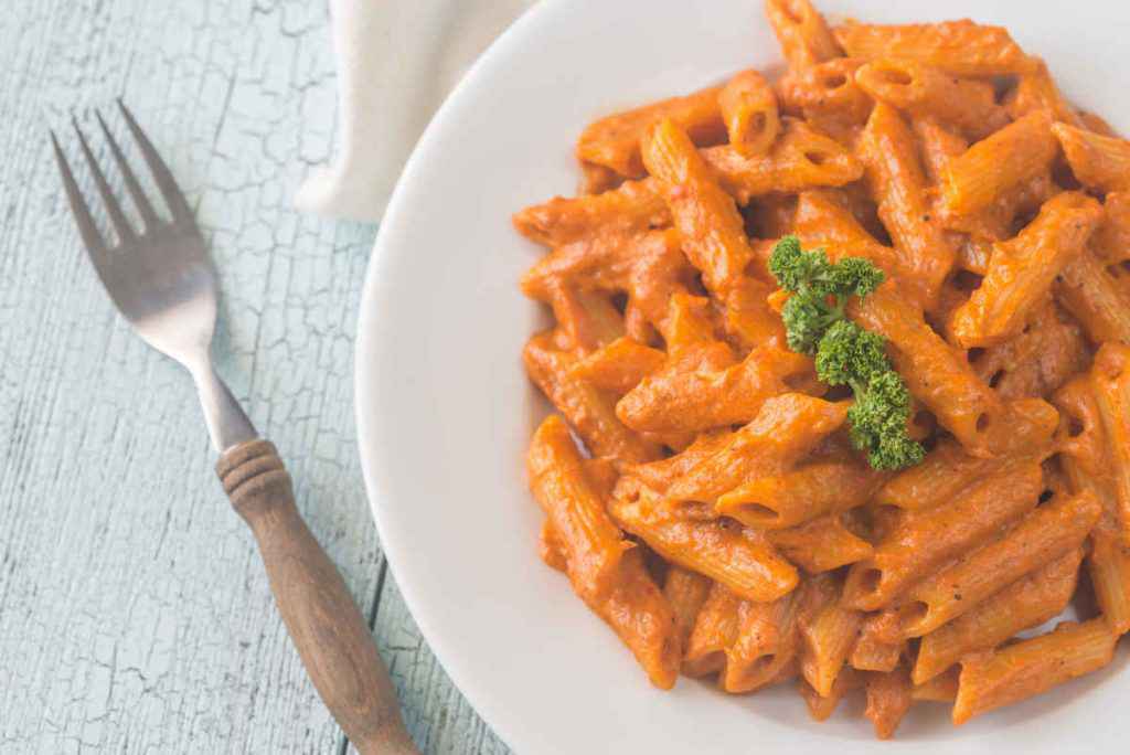 pasta al pomodoro e panna scarpariello