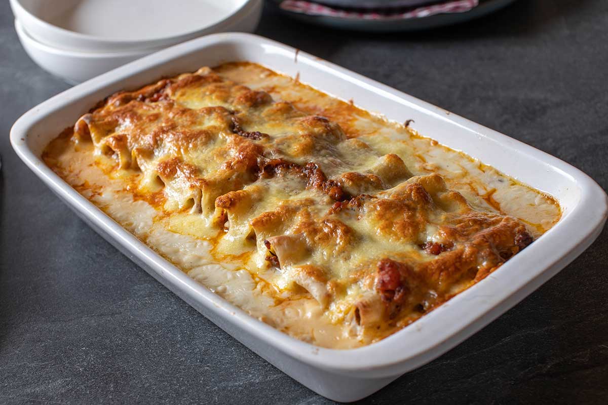 Cannelloni fatti in casa con ripieno di funghi