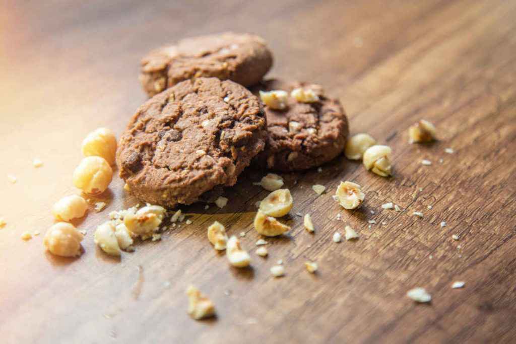 biscotti nocciola e cioccolato