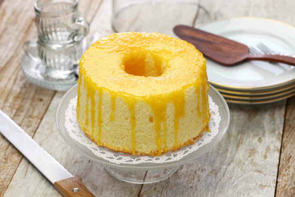 alzatina con ciambellone chiffon cake all'arancia