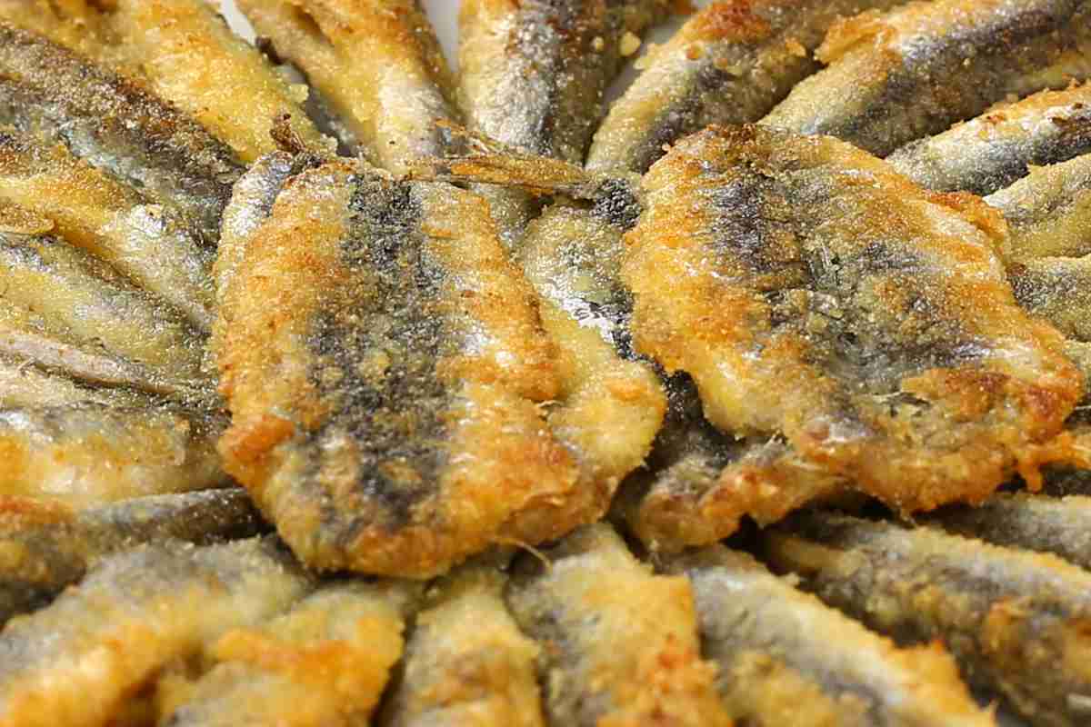 piatto con alici ripiene viste da vicino