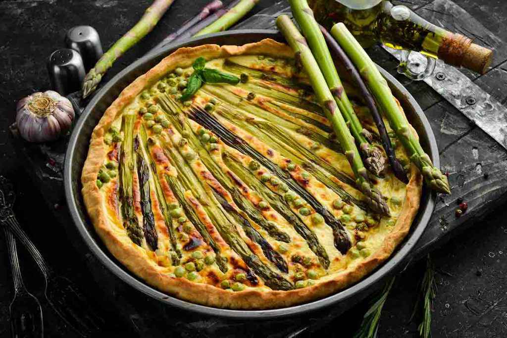 Torta salata con asparagi facile, veloce e golosissima ...