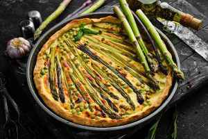 torta salata con asparagi