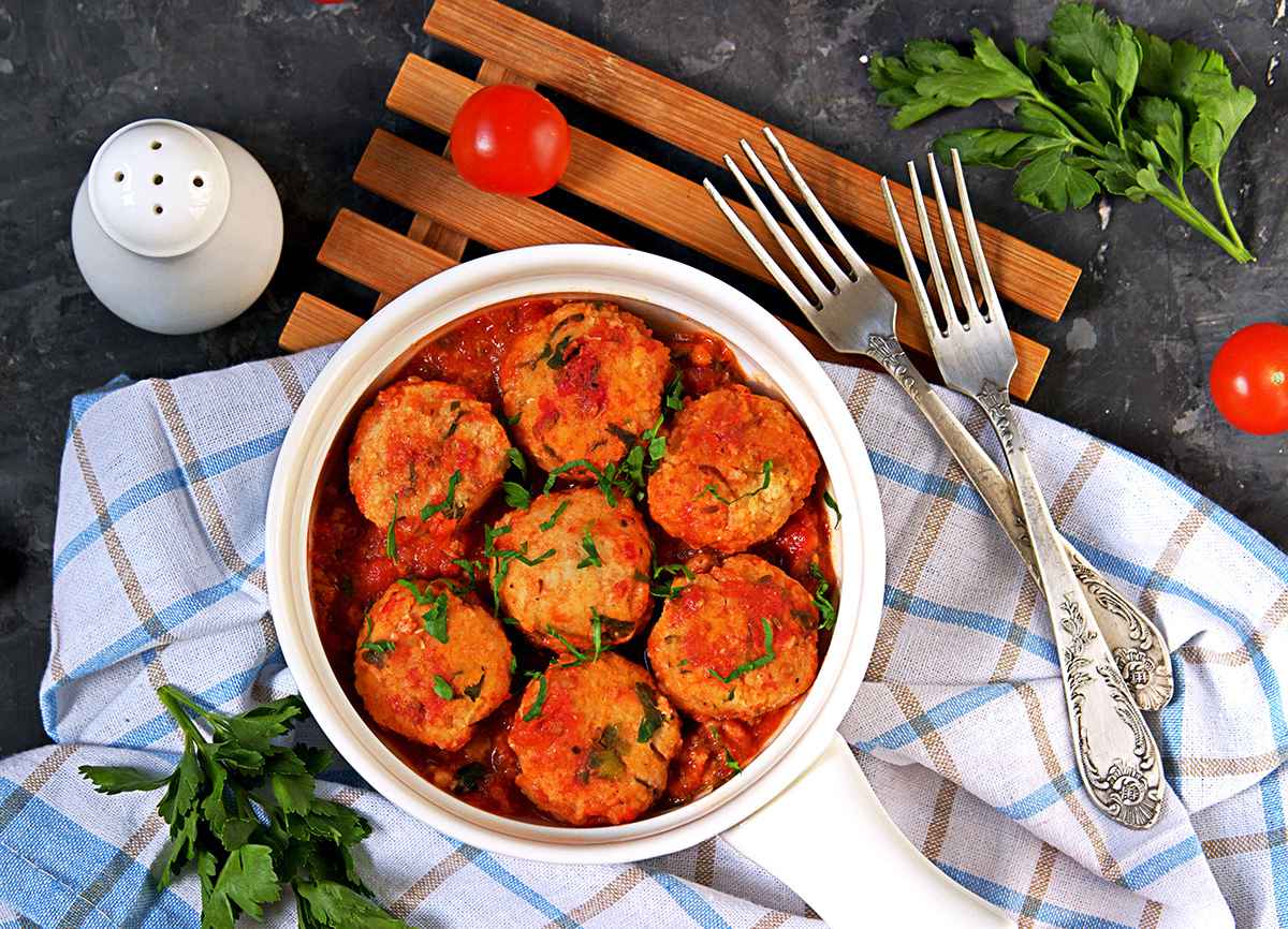 Polpette di pesce di merluzzo al sugo di pomodoro