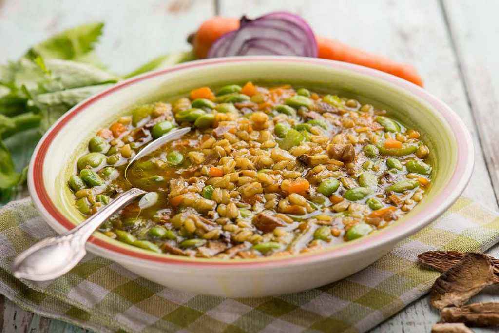 Zuppa di farro e verdure