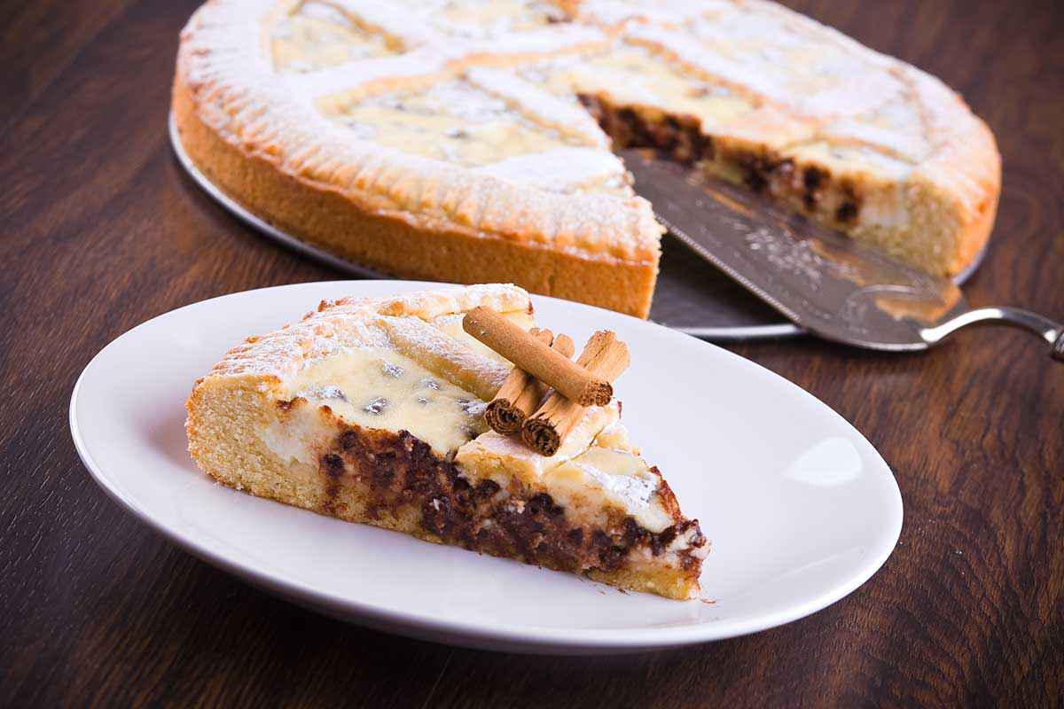 Crostata con ripieno di ricotta e cioccolato