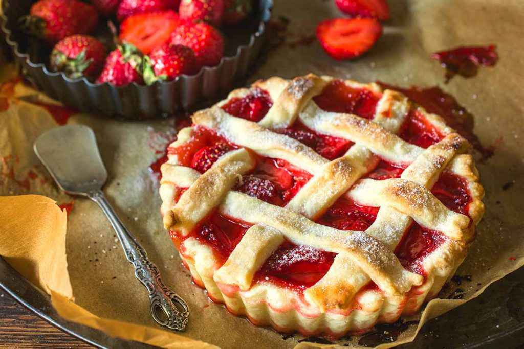 Crostata senza burro con marmellata di fragole