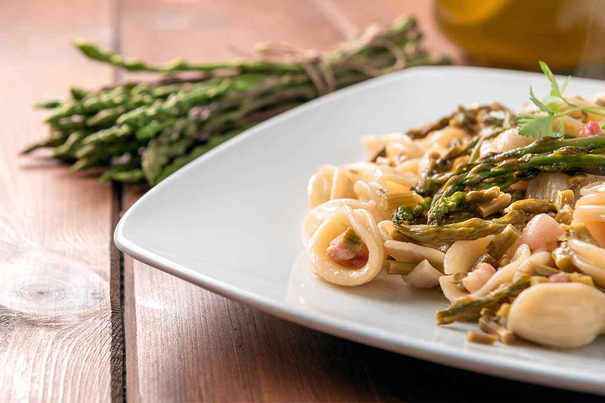 pasta asparagi selvatici e pancetta