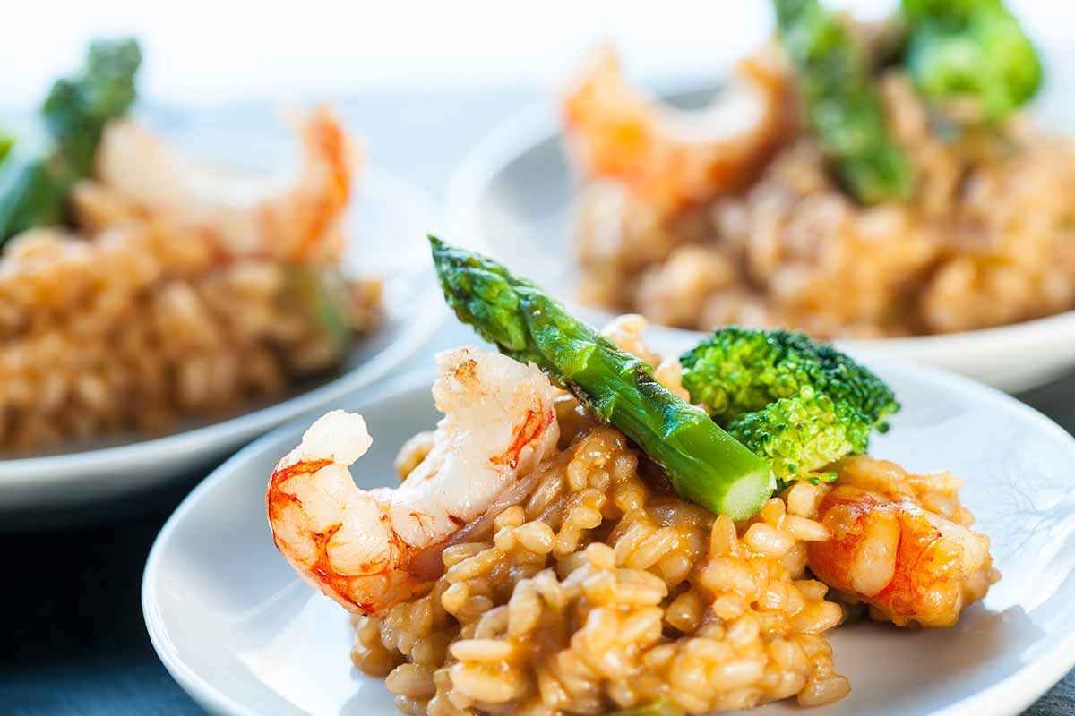 Risotto con asparagi e gamberetti