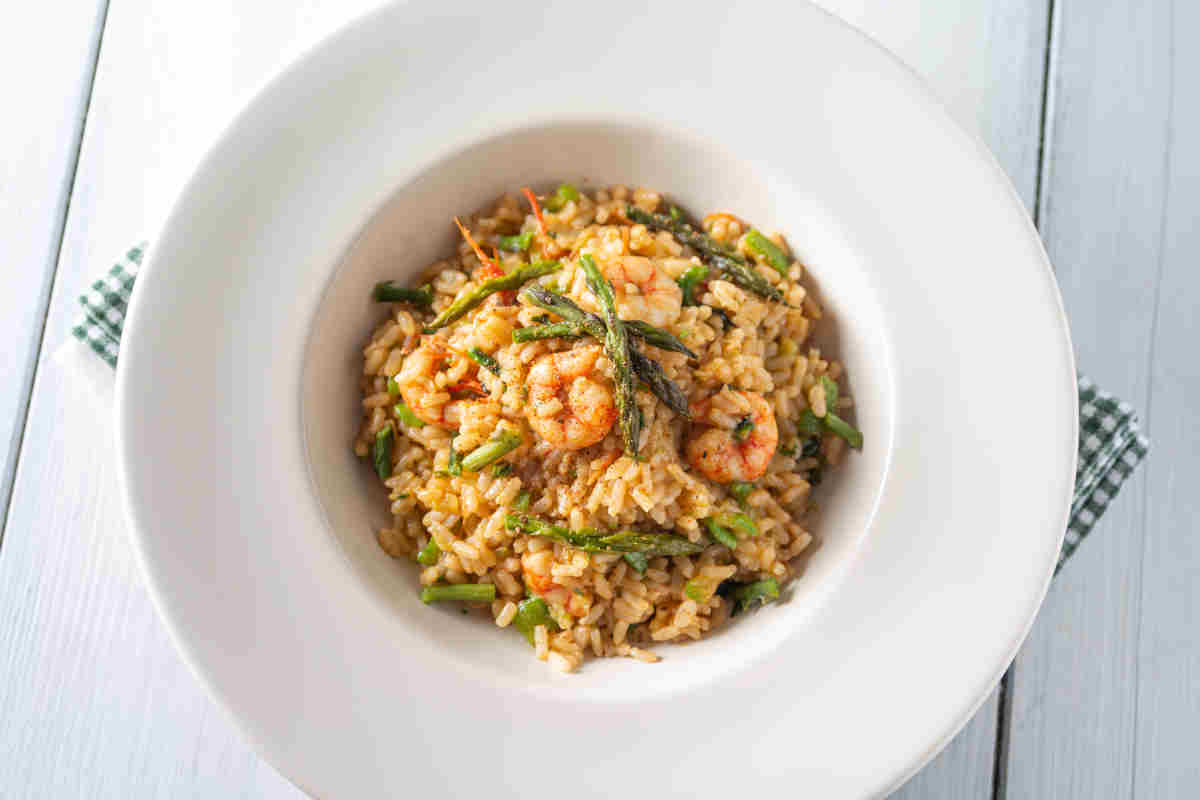 Risotto con gli asparagi ricetta cremosa e saporita Buttalapasta