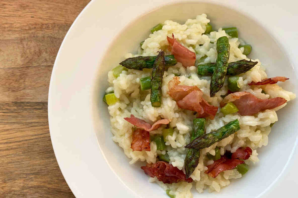 risotto agli asparagi e speck