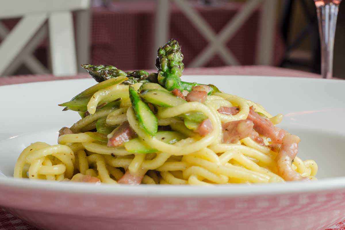 carbonara di asparagi e pancetta