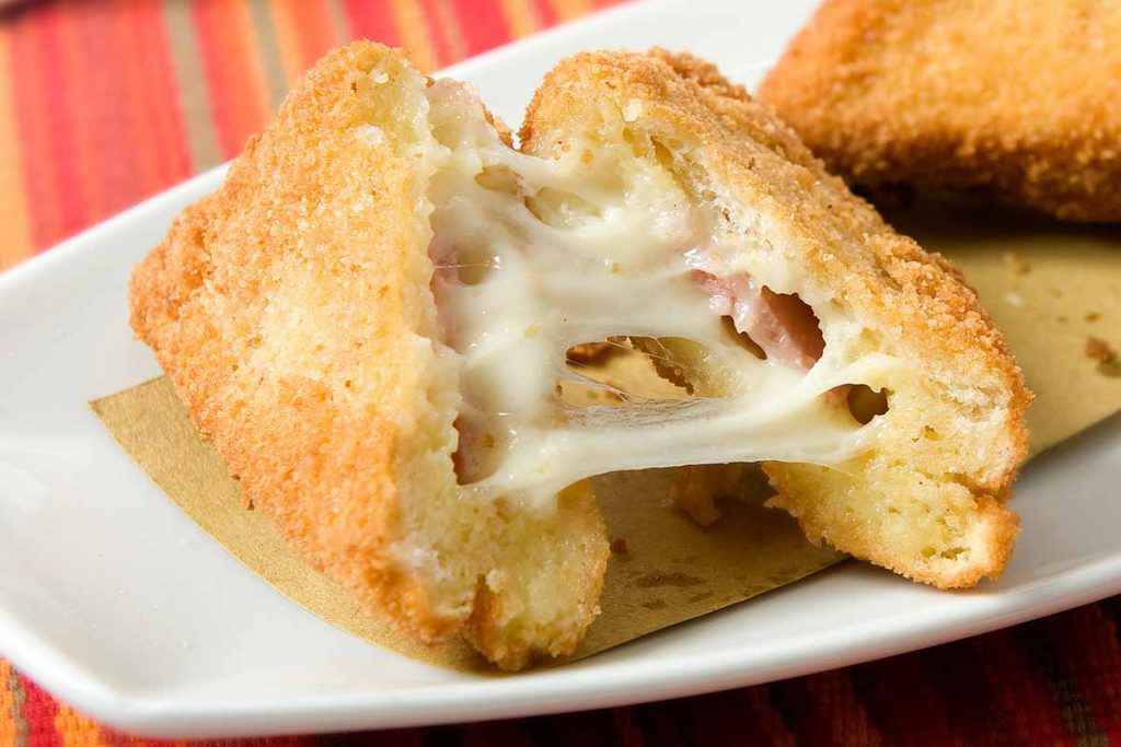 Mozzarella in carrozza con prosciutto cotto