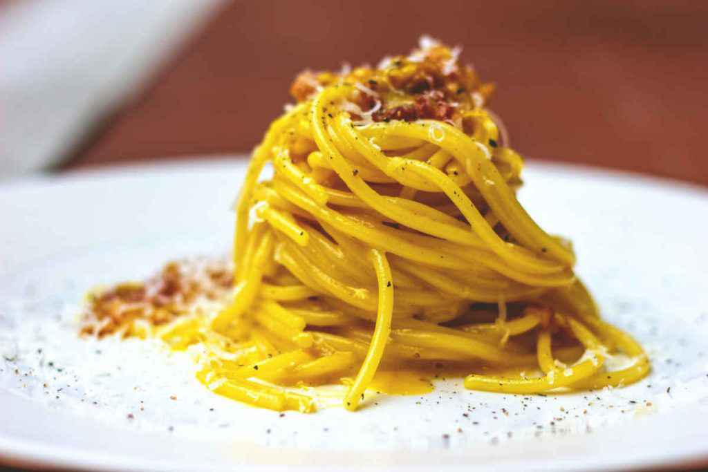 come impiattare la carbonara