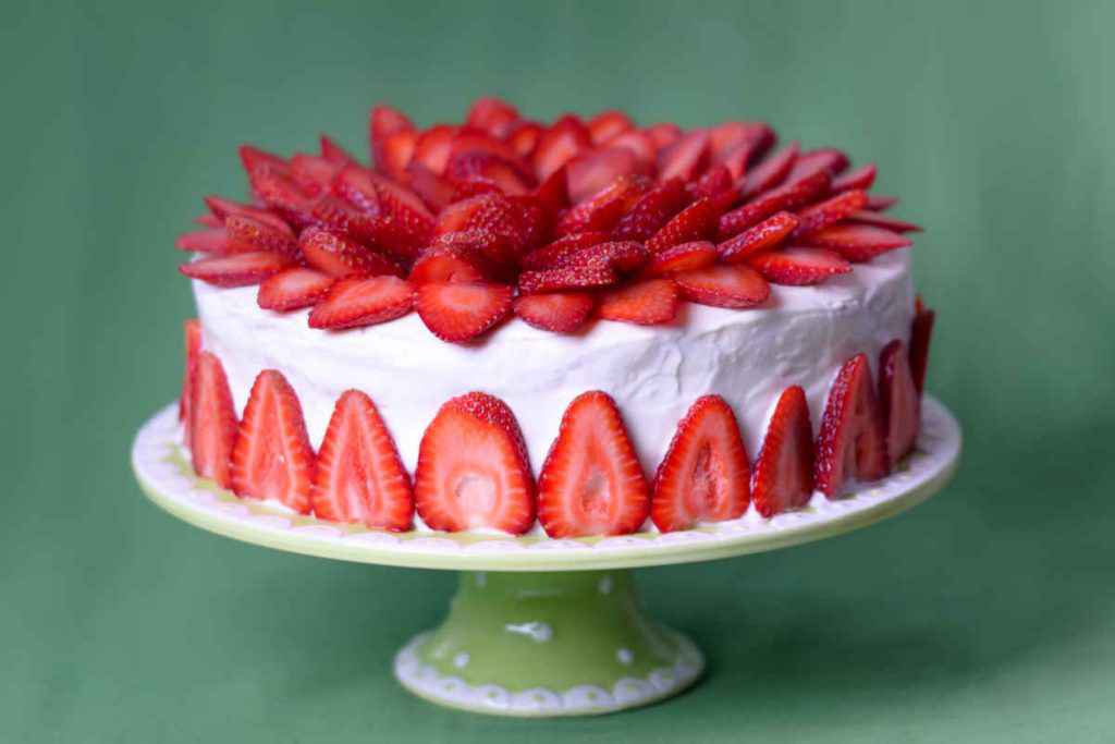 come decorare torta di fragole