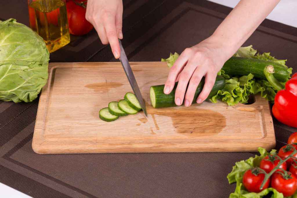 come tagliare la verdura zucchine a rondelle