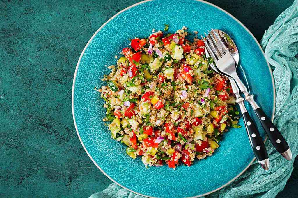 quinoa e verdure: melanzane, zucchine, peperoni e patate