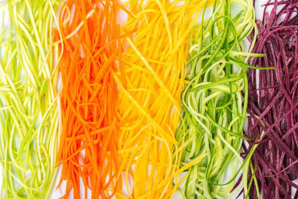 tagliare le verdure alla julienne