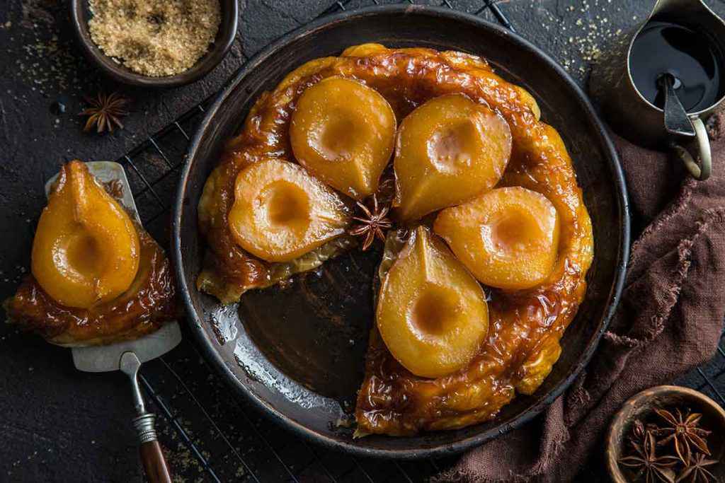 Torta rovesciata francese con le pere, tarte tatin