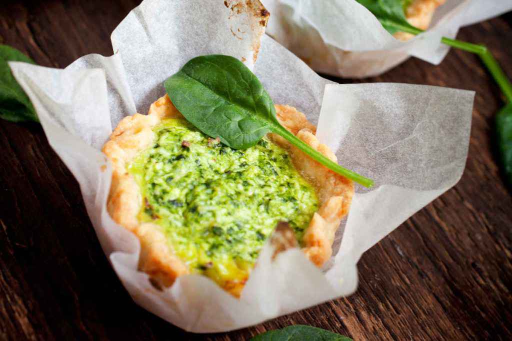 crostatine salate con ricotta e spinaci