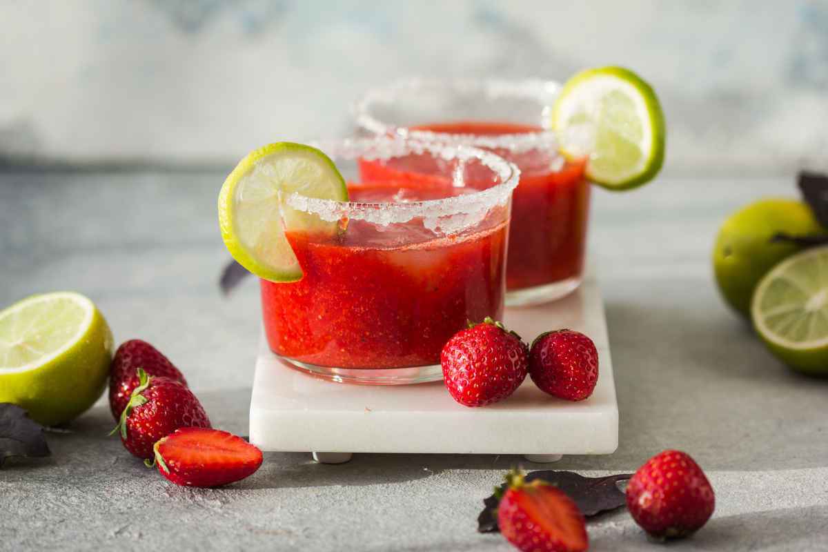 daiquiri cocktail alla frutta alcolico