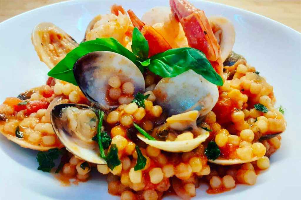 fregola con i frutti di mare