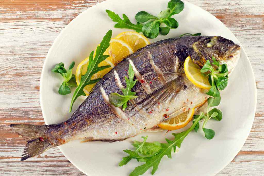 cosa mangiare la sera per dimagrire cena leggera con orata al limone con rucola