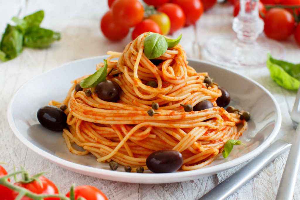 primi piatti napoletani spaghetti alla puttanesca