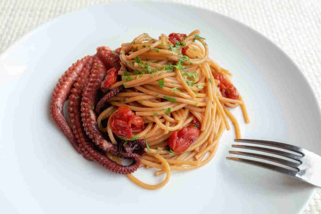 spaghetti alla procida con polpo