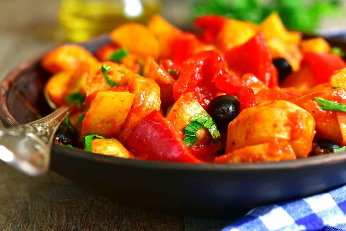 Come cucinare i peperoni: 13 ricette saporite e digeribili