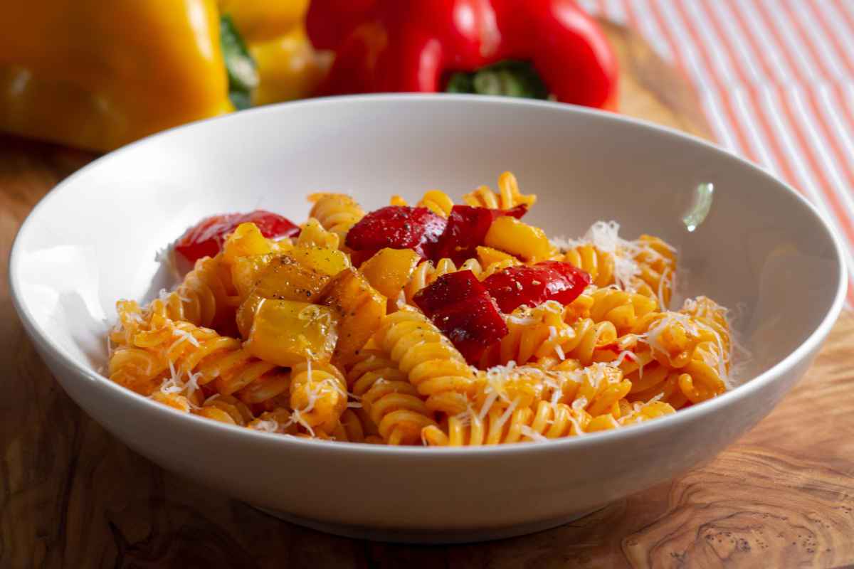 Pasta con peperoni