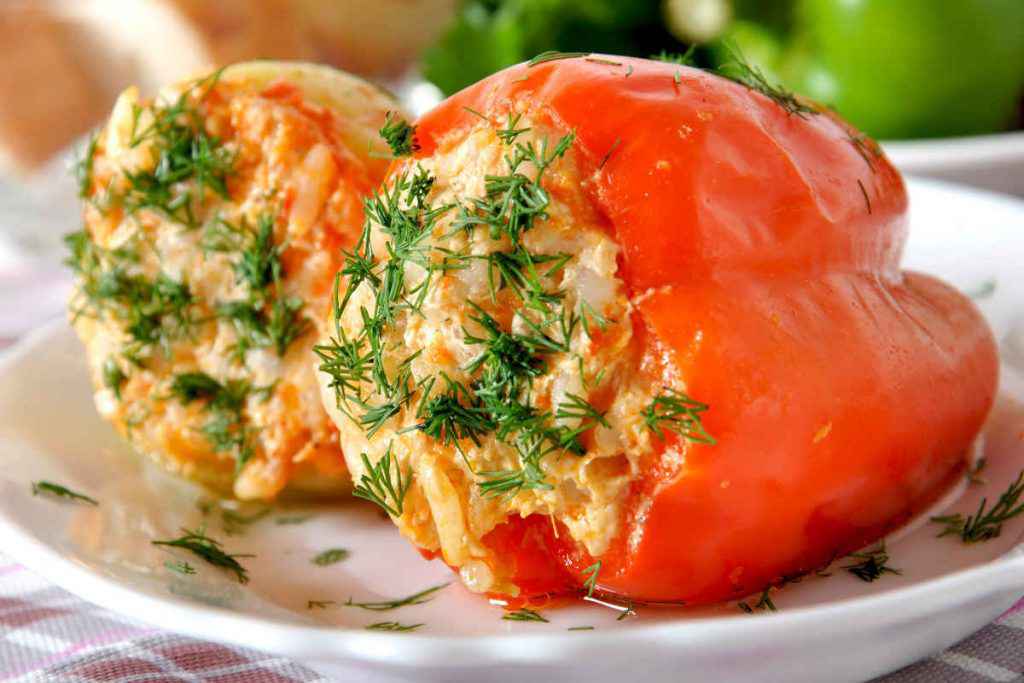 peperoni ripieni vegetariani ricette facili con verdure riso o formaggio