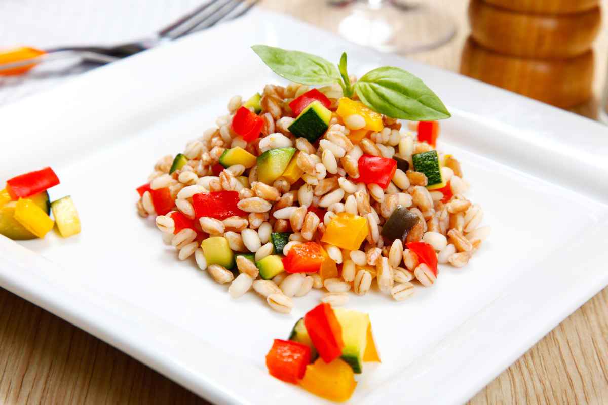 insalata di farro con verdure