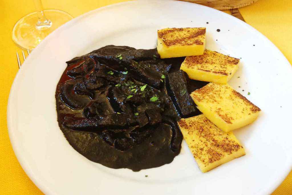 seppie al nero con polenta