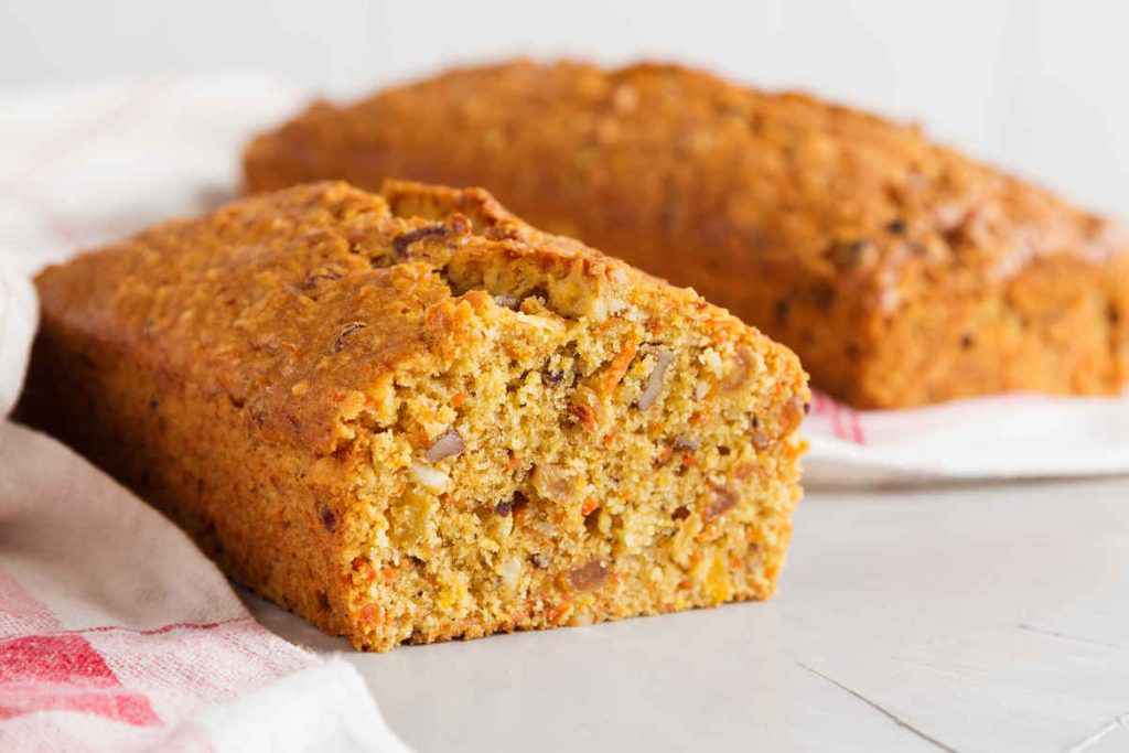 torta di carote e mandorle tipo plumcake