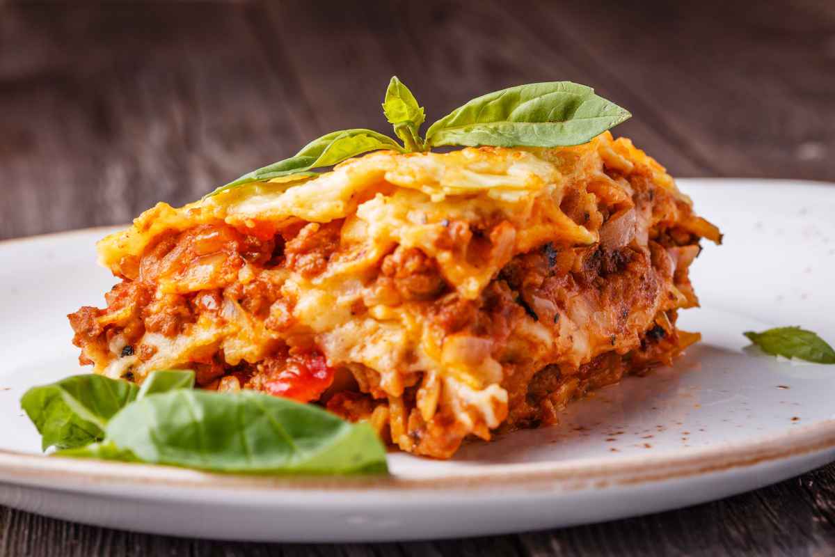 Come fare una lasagna perfetta con 3 ingredienti semplici