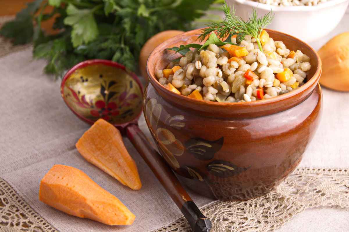 Zuppe con orzo, le migliori ricette depurative e drenanti