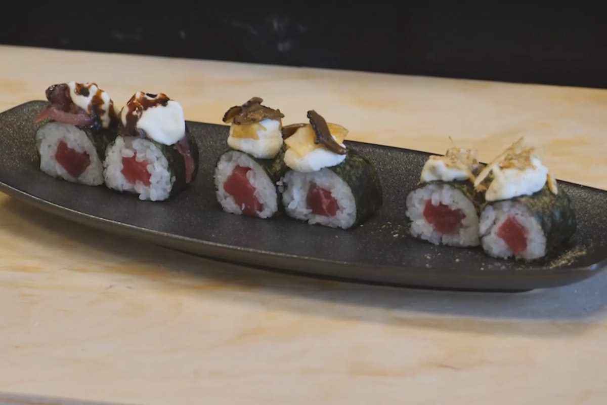 Vassoio con sushi di carne