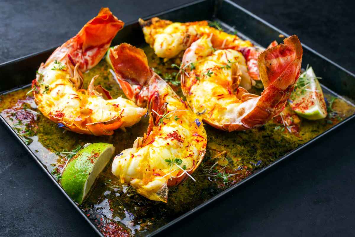 aragosta arrosto con lime, zafferano e paprica