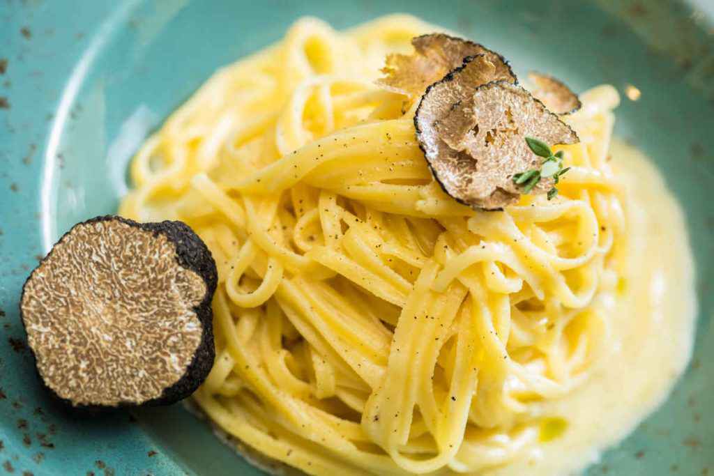 pasta con tartufo a fettine