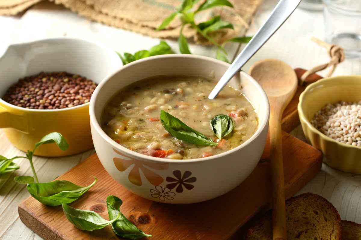 Zuppe vegane leggere e saporite, le migliori ricette