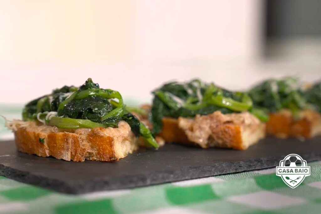 vassoio con bruschette cafone CasaBaio per gli antipasti per il barbecue