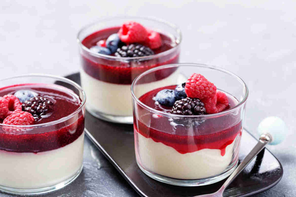 panna cotta ai frutti di bosco, ricette per dormire