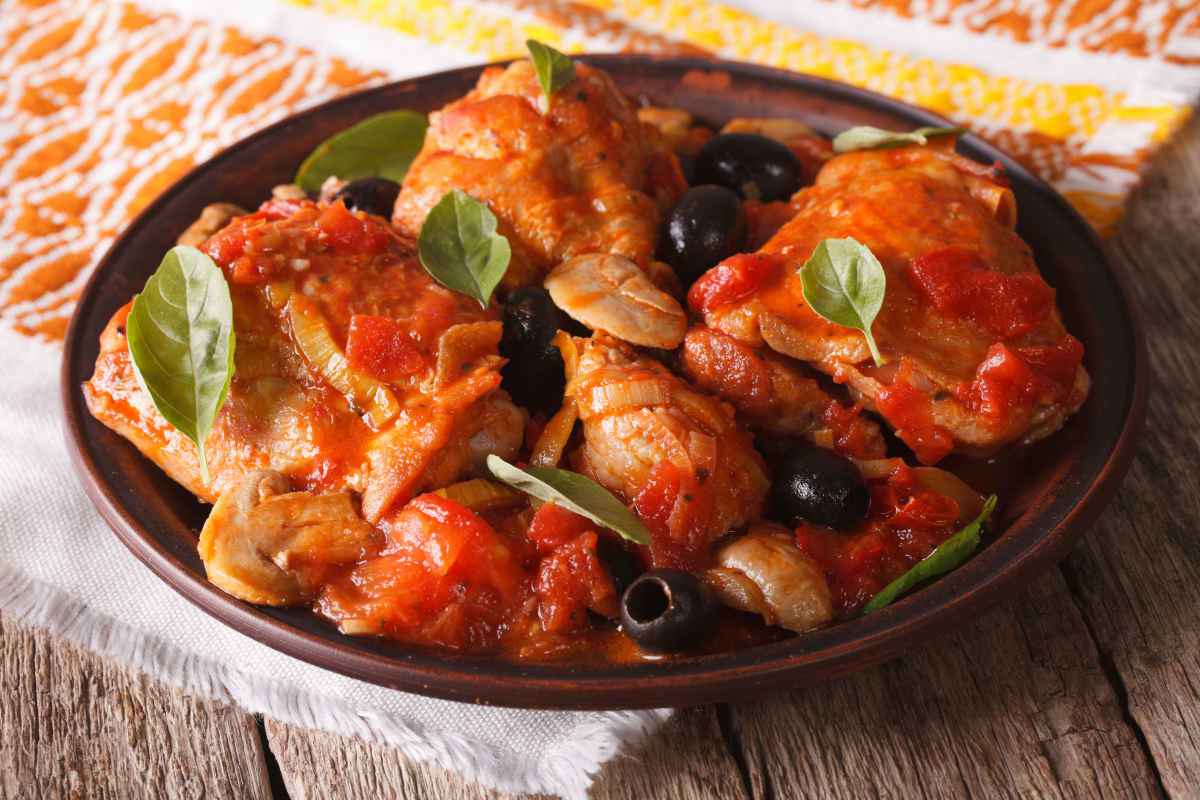 pollo alla cacciatora con pomodoro e olive nere