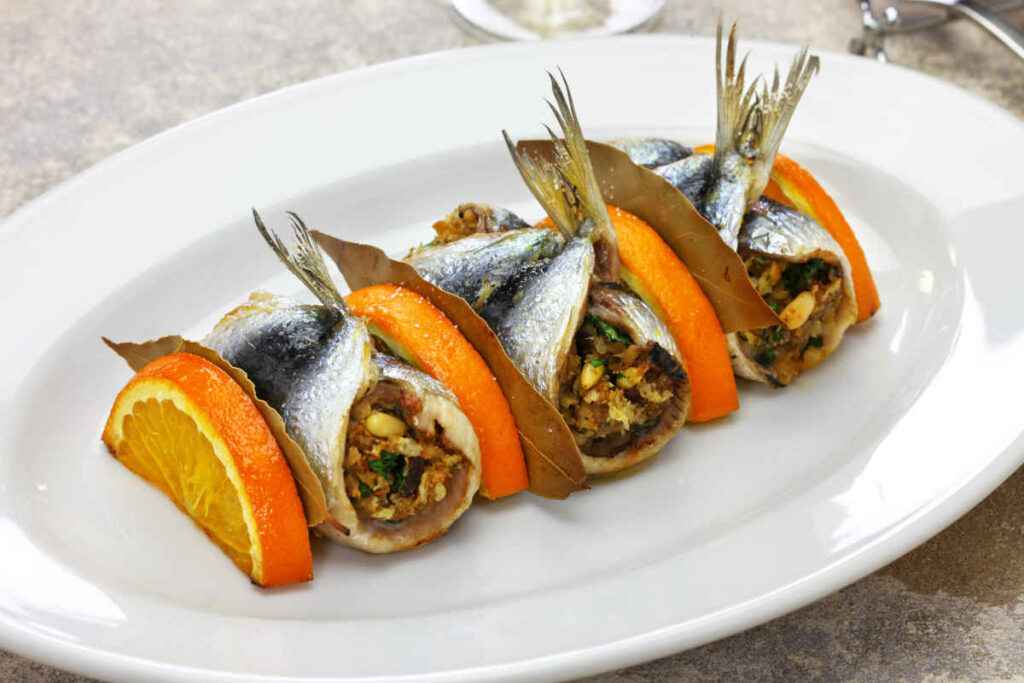 sarde a beccafico ripiene con fette di arancia per ricette con pesce azzurro