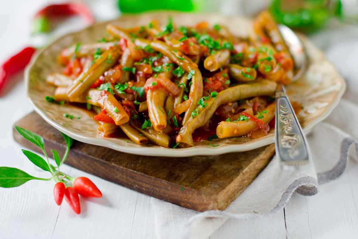 piatto con fagiolini al pomodoro